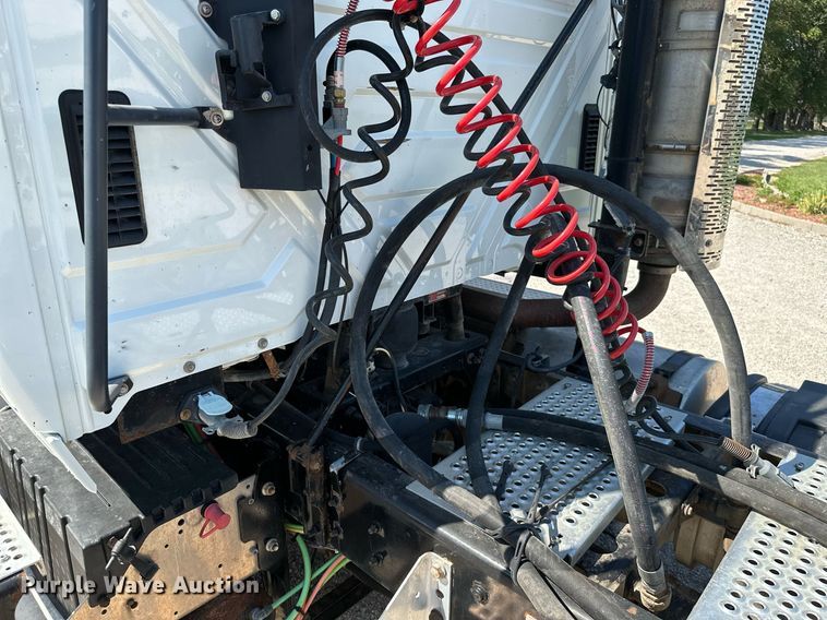 image for item ML9269 2014 International ProStar Plus  semi truck