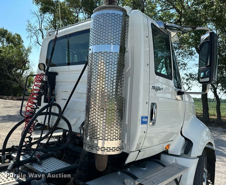 image for item ML9269 2014 International ProStar Plus  semi truck