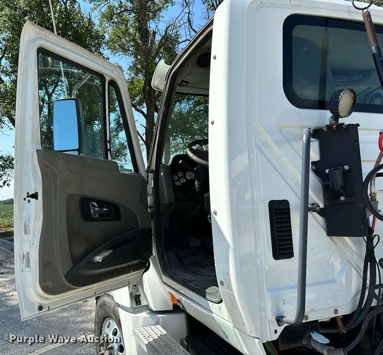 image for item ML9269 2014 International ProStar Plus  semi truck