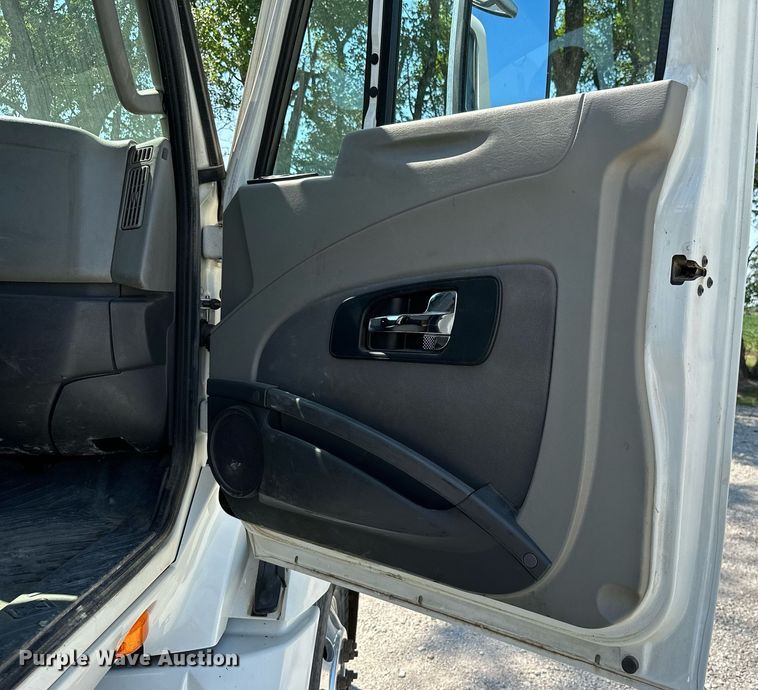 image for item ML9269 2014 International ProStar Plus  semi truck