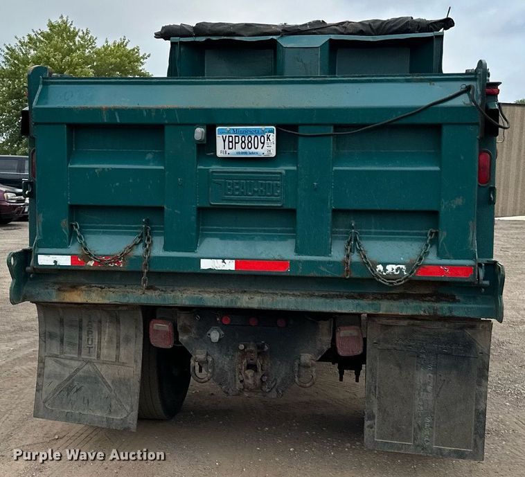 image for item MQ9369 2001 Sterling L7500  dump truck