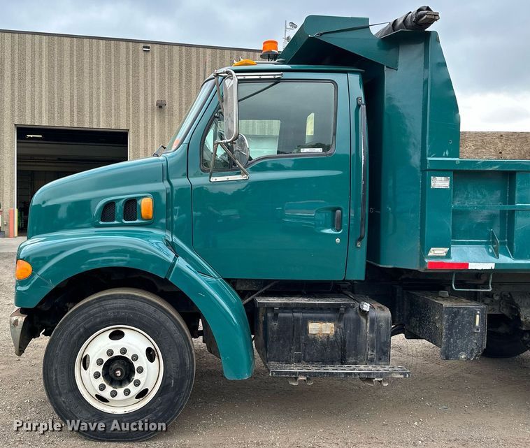 image for item MQ9369 2001 Sterling L7500  dump truck