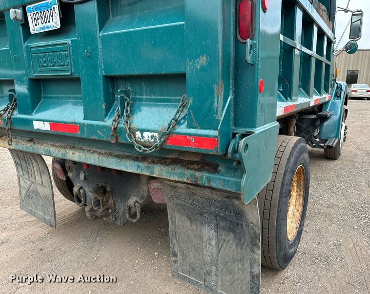 image for item MQ9369 2001 Sterling L7500  dump truck