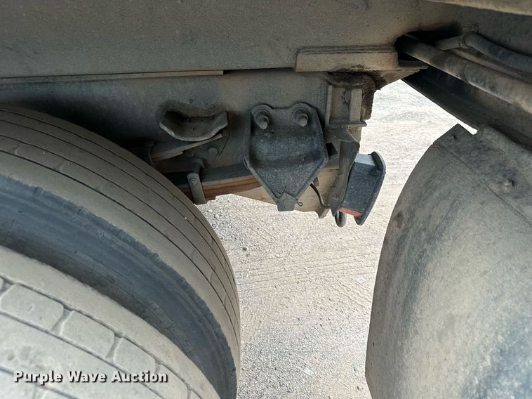 image for item MQ9369 2001 Sterling L7500  dump truck