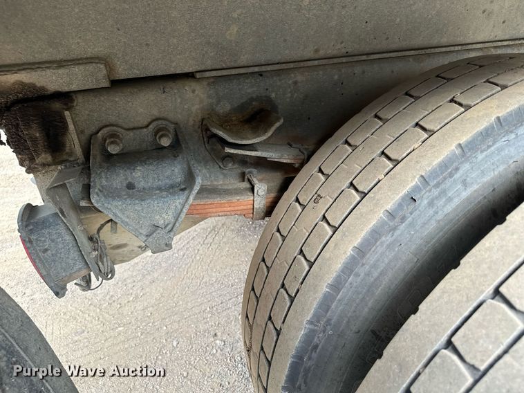 image for item MQ9369 2001 Sterling L7500  dump truck