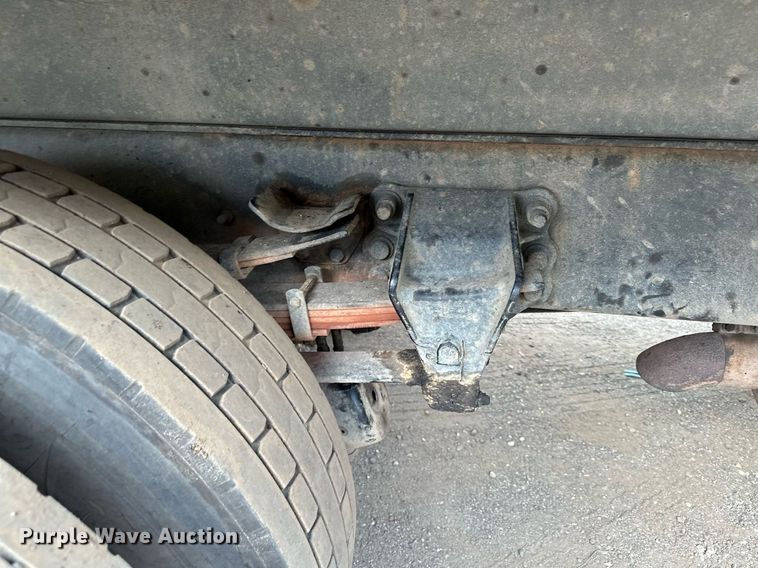 image for item MQ9369 2001 Sterling L7500  dump truck