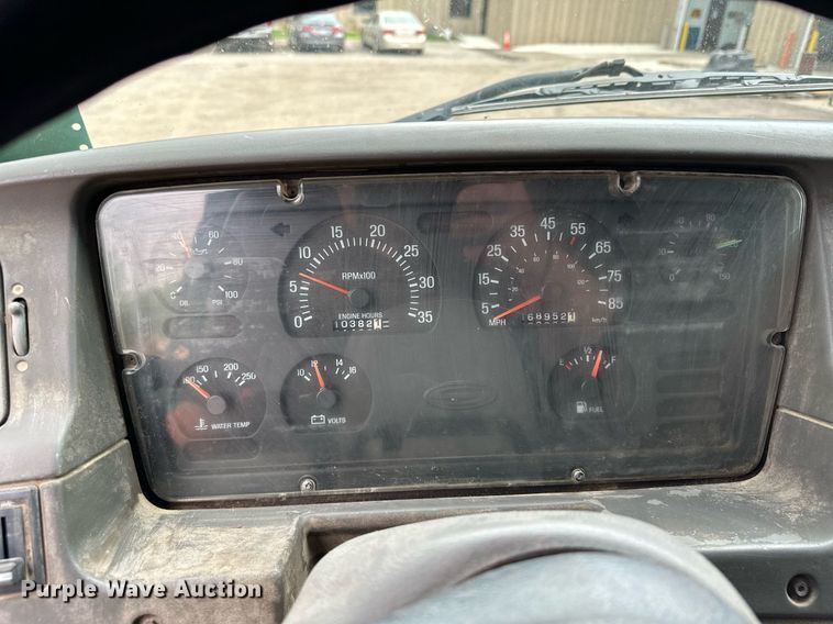 image for item MQ9369 2001 Sterling L7500  dump truck