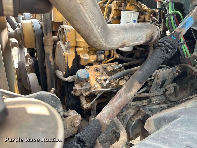 image for item MQ9369 2001 Sterling L7500  dump truck