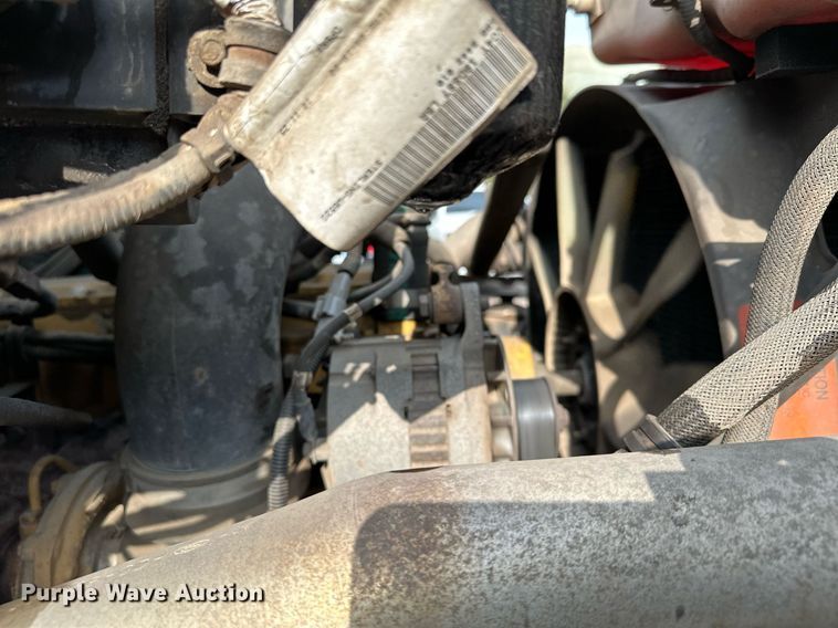 image for item MQ9369 2001 Sterling L7500  dump truck