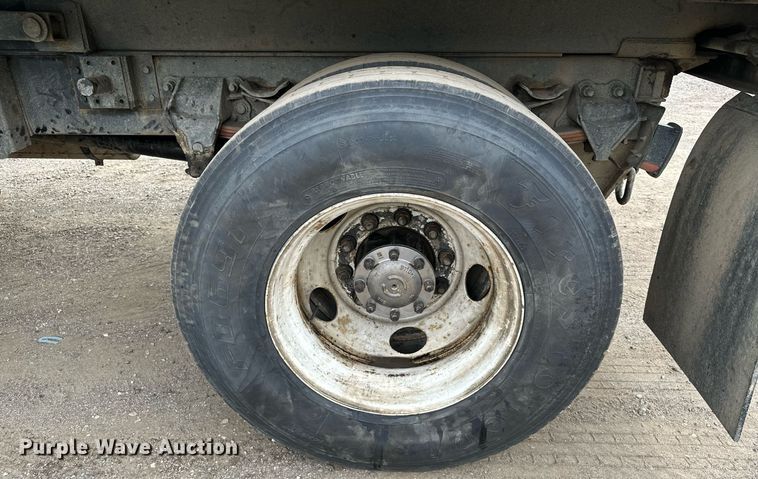 image for item MQ9369 2001 Sterling L7500  dump truck