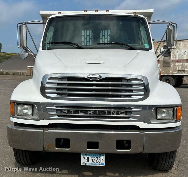 image for item MQ9372 2001 Sterling M6500 Acterra  dump truck