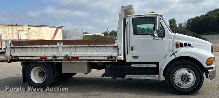 image for item MQ9372 2001 Sterling M6500 Acterra  dump truck