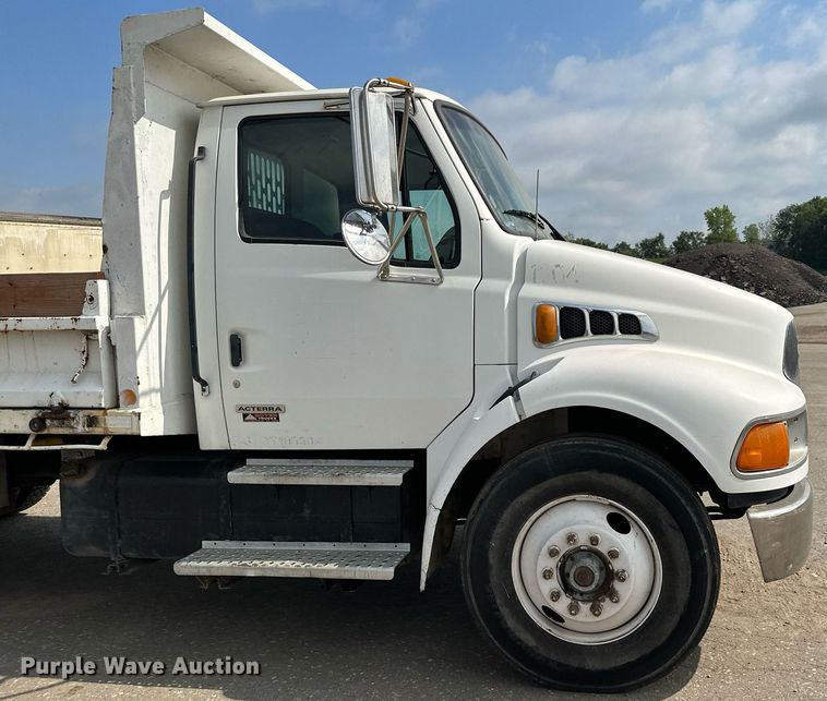 image for item MQ9372 2001 Sterling M6500 Acterra  dump truck