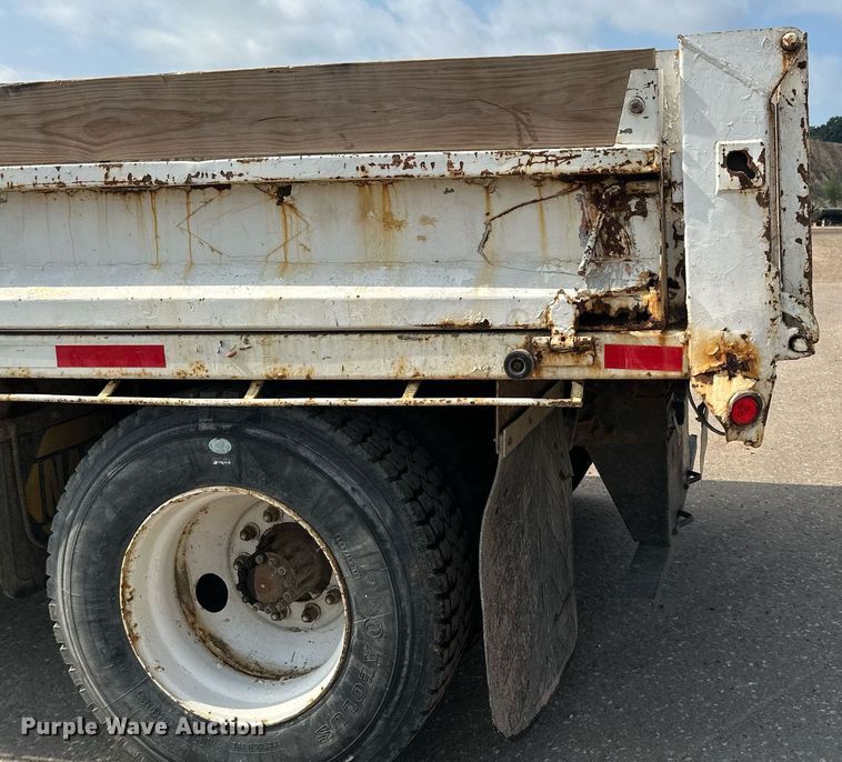 image for item MQ9372 2001 Sterling M6500 Acterra  dump truck