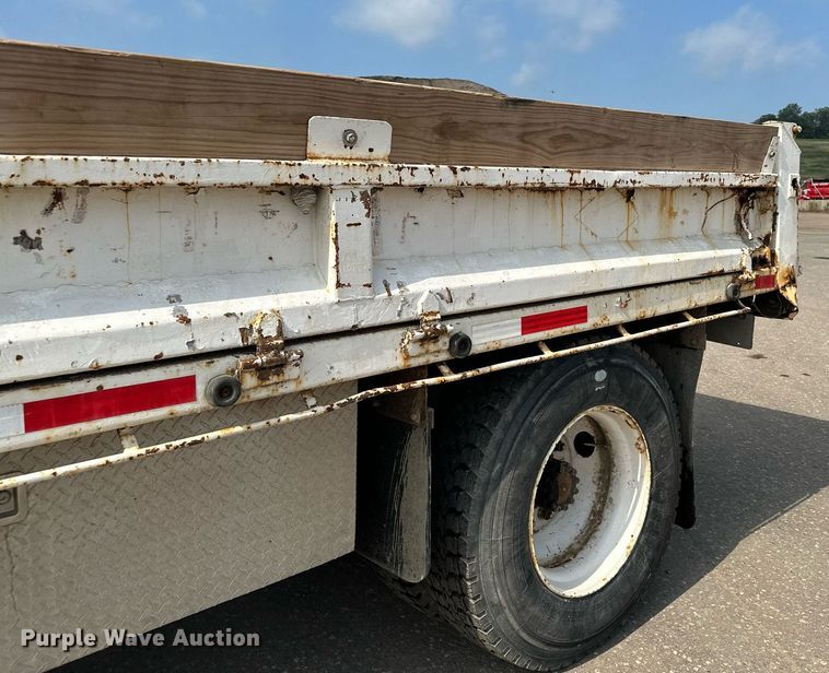 image for item MQ9372 2001 Sterling M6500 Acterra  dump truck