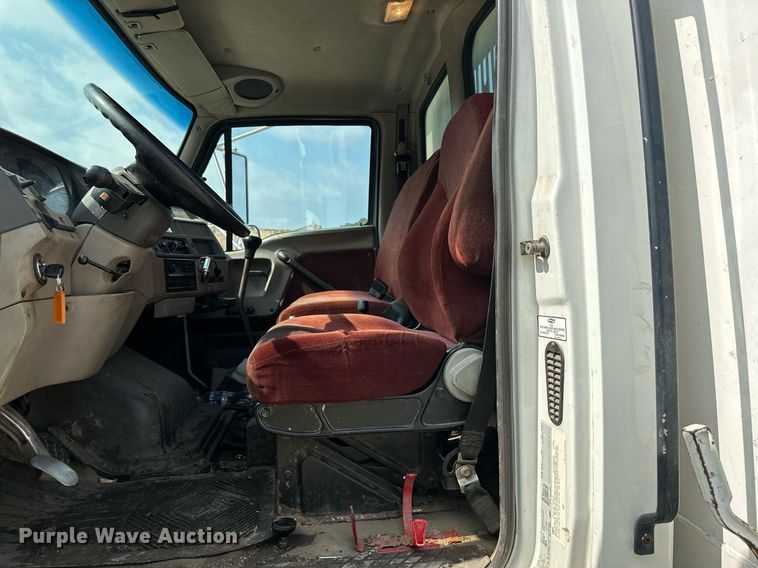 image for item MQ9372 2001 Sterling M6500 Acterra  dump truck