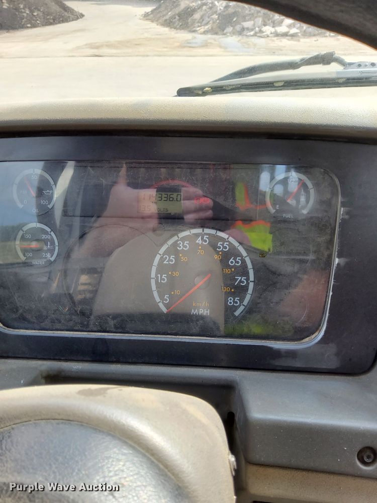 image for item MQ9372 2001 Sterling M6500 Acterra  dump truck