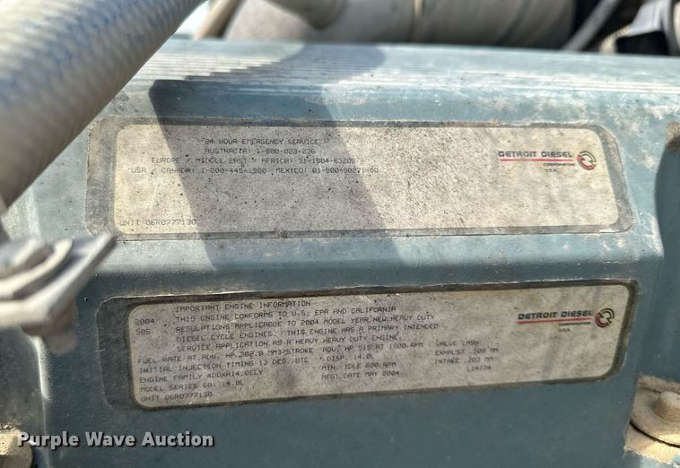 image for item MQ9379 2005 Freightliner Columbia  semi truck