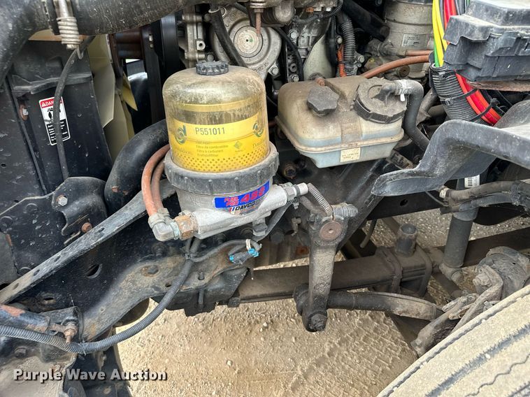 image for item MQ9380 2012 Freightliner Cascadia  semi truck