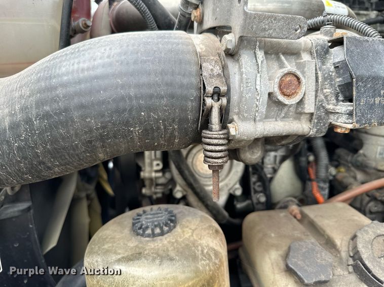 image for item MQ9380 2012 Freightliner Cascadia  semi truck