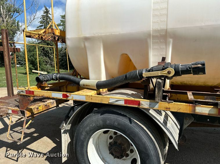 image for item MQ9381 2008 Freightliner M2 Business Class  tank truck