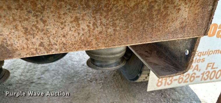 image for item MQ9381 2008 Freightliner M2 Business Class  tank truck