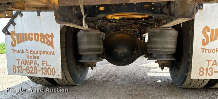 image for item MQ9381 2008 Freightliner M2 Business Class  tank truck