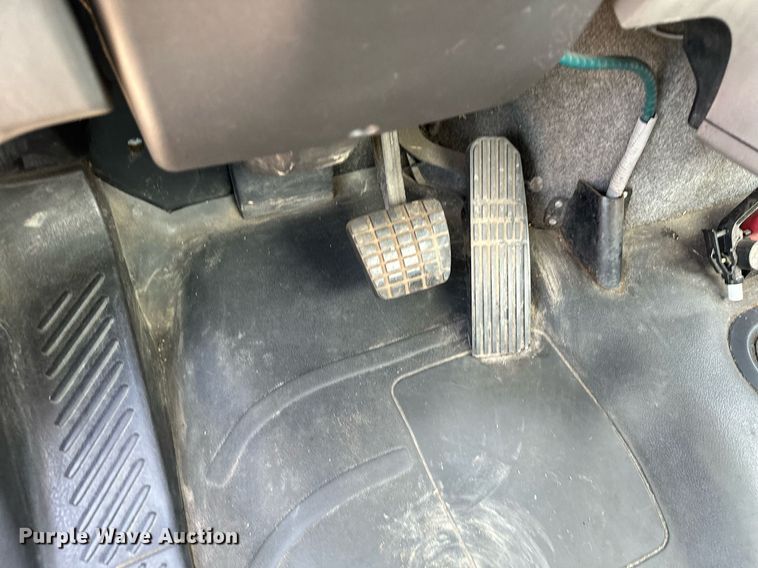 image for item MQ9381 2008 Freightliner M2 Business Class  tank truck