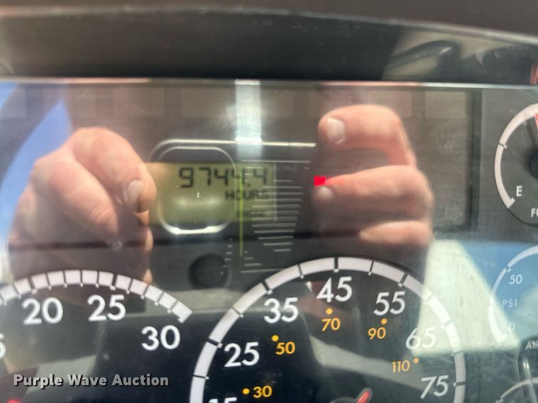 image for item MQ9381 2008 Freightliner M2 Business Class  tank truck