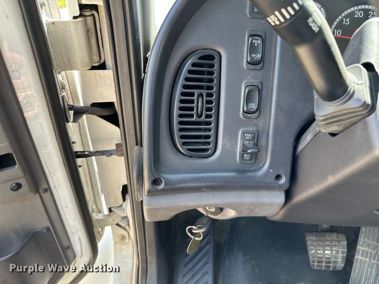 image for item MQ9381 2008 Freightliner M2 Business Class  tank truck