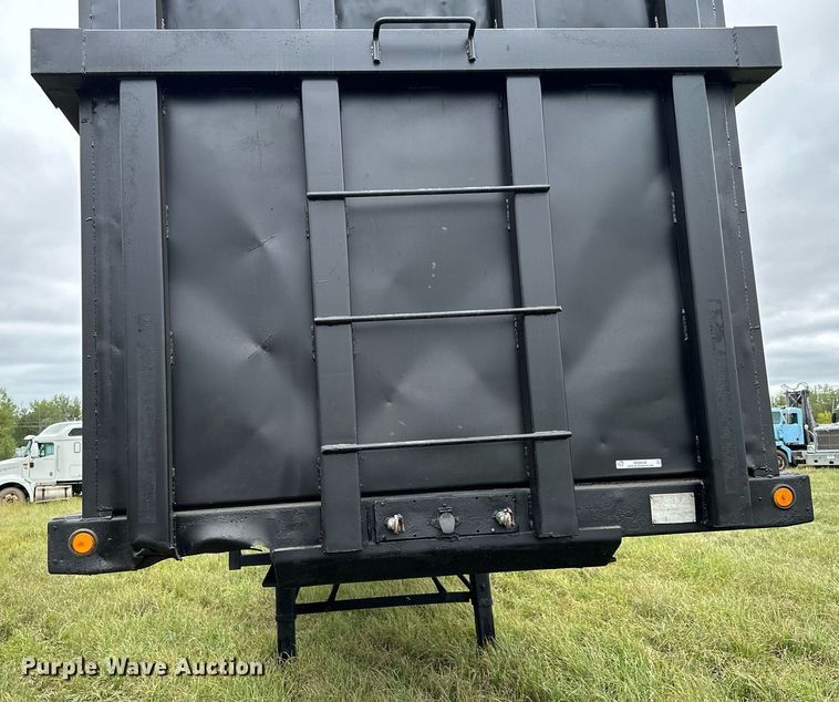 image for item MQ9428 1991 Transcraft  refuse  trailer