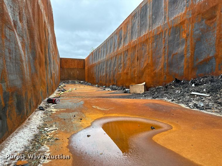 image for item MQ9428 1991 Transcraft  refuse  trailer