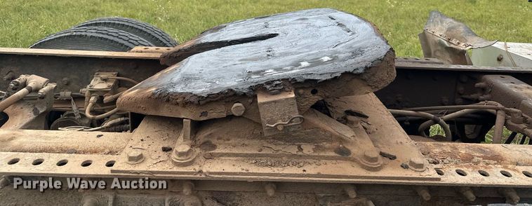 image for item MQ9429 2006 International 9900i  semi truck