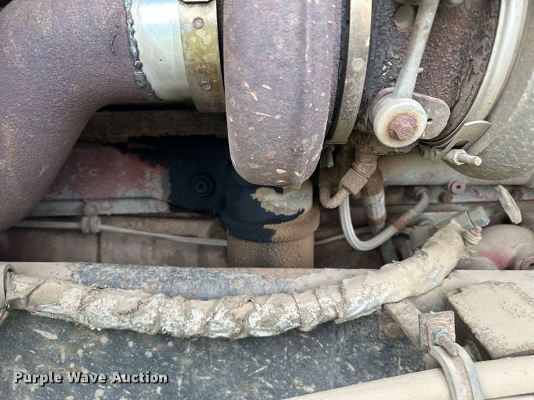 image for item MQ9429 2006 International 9900i  semi truck