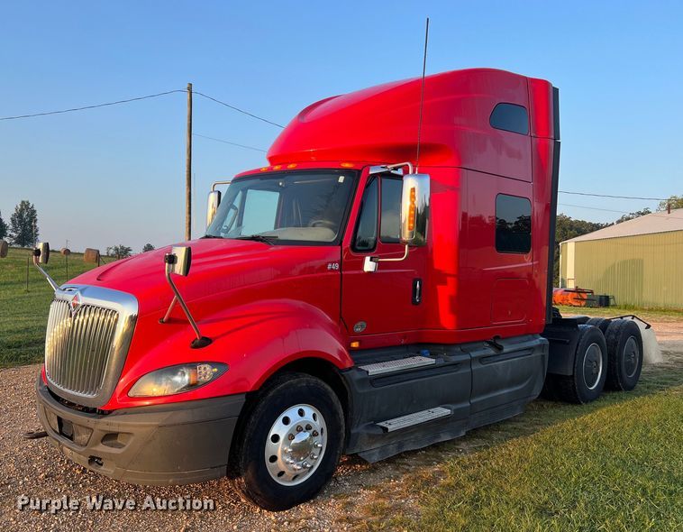 image for item NA9141 2017 International ProStar+ 122  semi truck