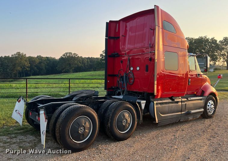 image for item NA9141 2017 International ProStar+ 122  semi truck