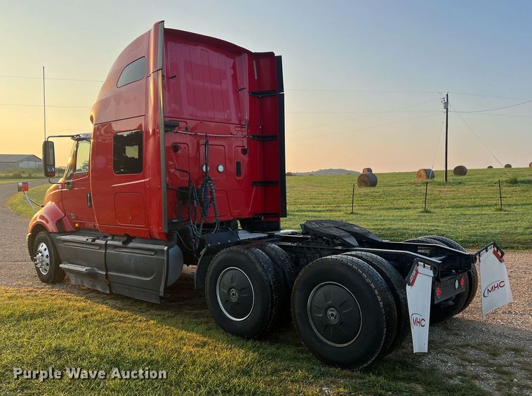 image for item NA9141 2017 International ProStar+ 122  semi truck