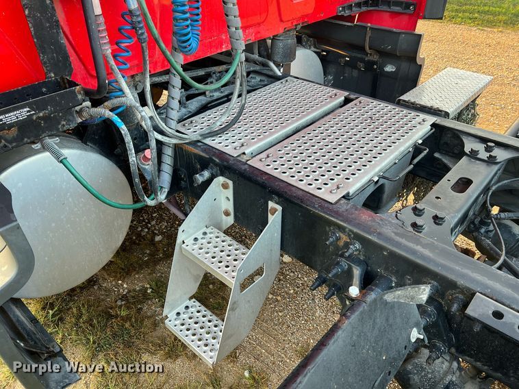 image for item NA9141 2017 International ProStar+ 122  semi truck