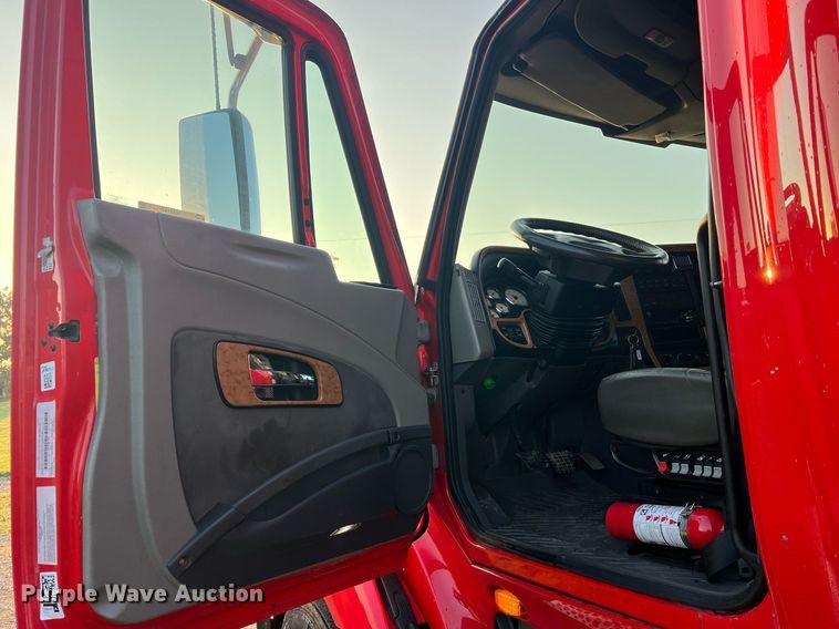 image for item NA9141 2017 International ProStar+ 122  semi truck