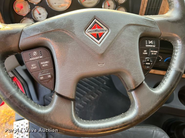 image for item NA9141 2017 International ProStar+ 122  semi truck