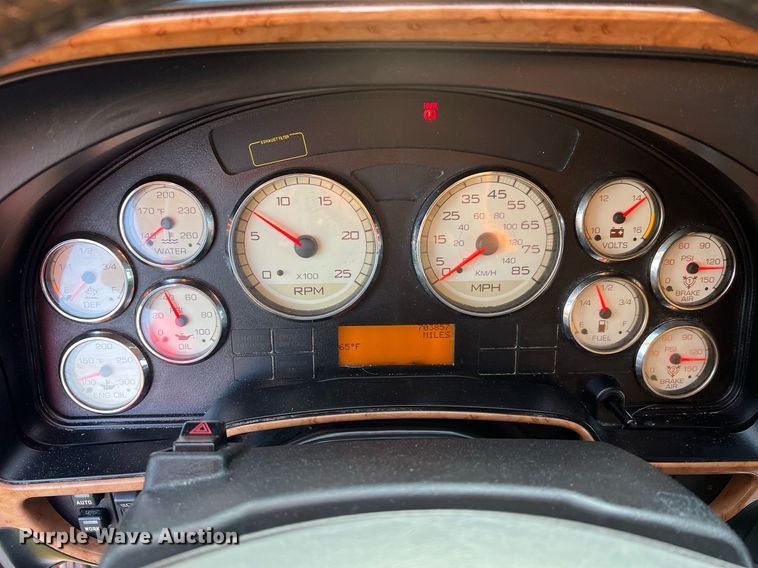 image for item NA9141 2017 International ProStar+ 122  semi truck