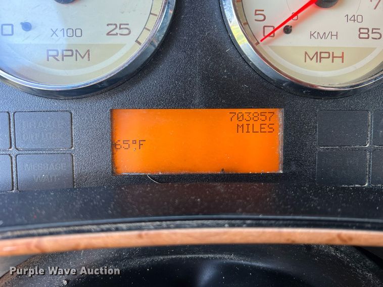 image for item NA9141 2017 International ProStar+ 122  semi truck