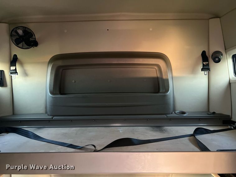 image for item NA9141 2017 International ProStar+ 122  semi truck