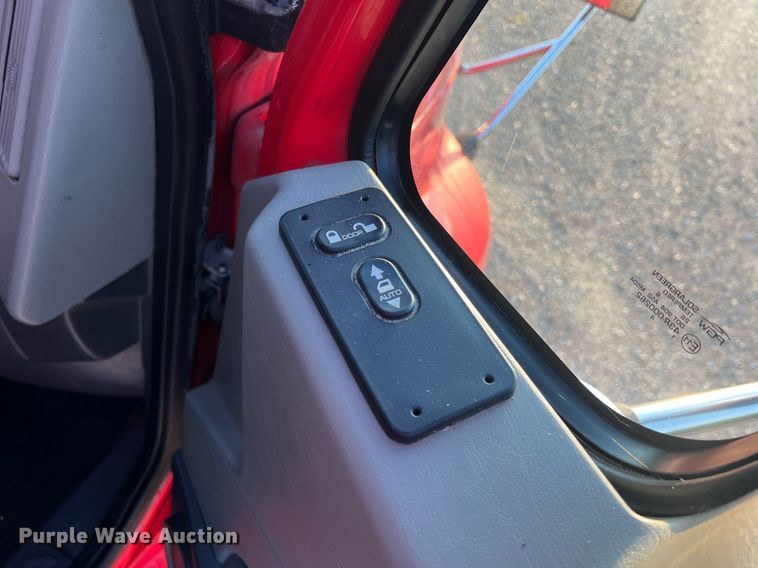 image for item NA9141 2017 International ProStar+ 122  semi truck