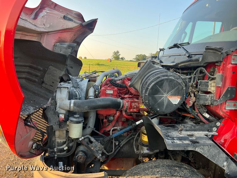 image for item NA9141 2017 International ProStar+ 122  semi truck