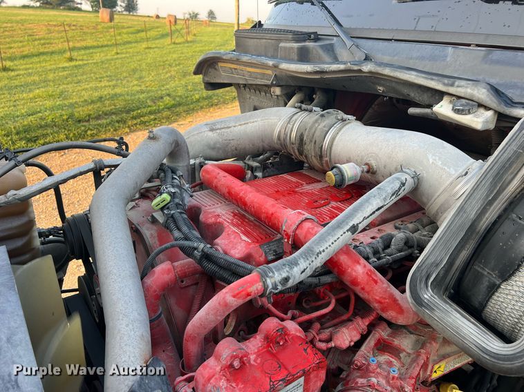 image for item NA9141 2017 International ProStar+ 122  semi truck