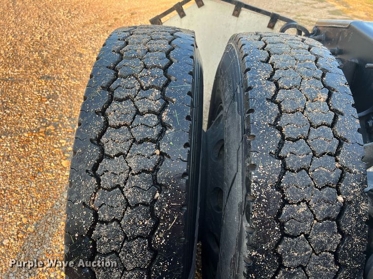 image for item NA9141 2017 International ProStar+ 122  semi truck