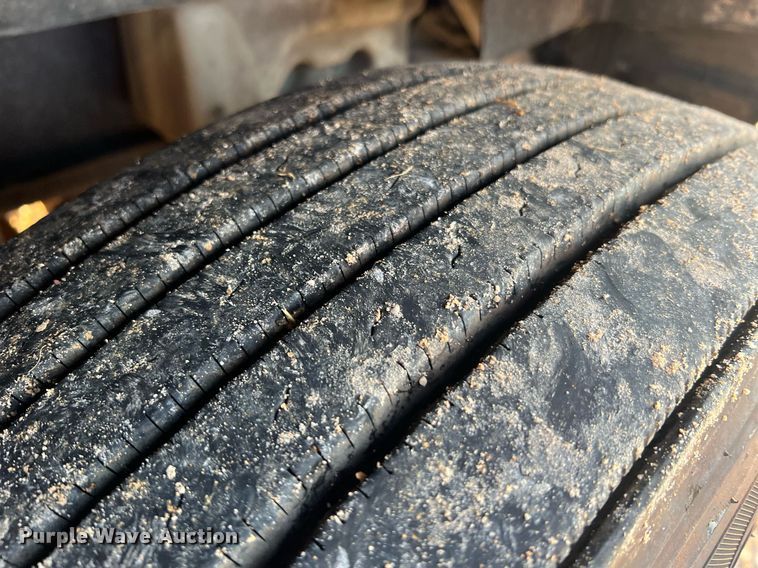 image for item NA9141 2017 International ProStar+ 122  semi truck