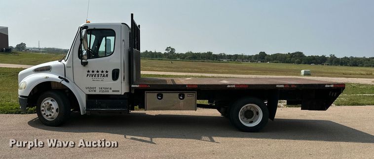 image for item NL9044 2005 Freightliner M106  flatbed truck