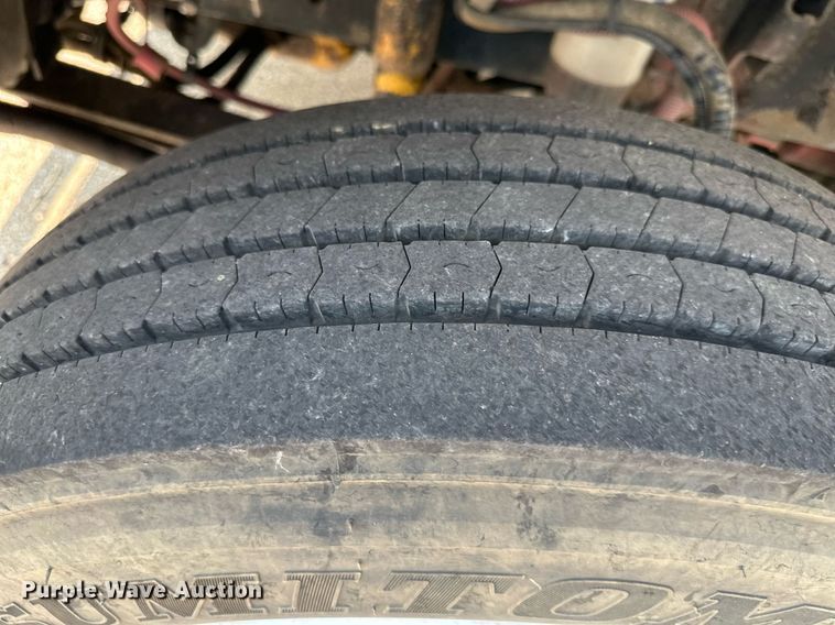 image for item NL9044 2005 Freightliner M106  flatbed truck